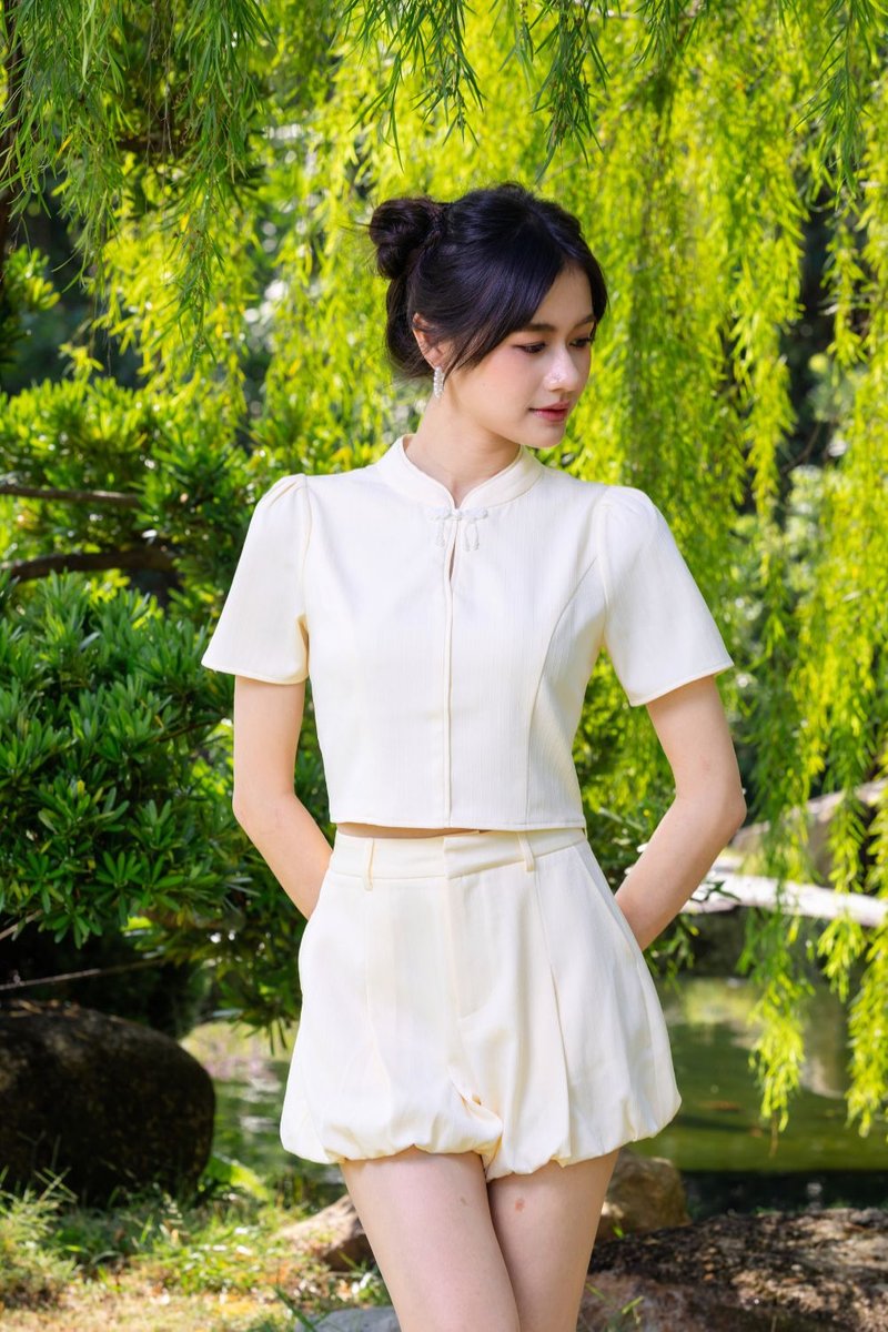 Remie Cotton Blend Bubble Cheongsam Shorts Cream