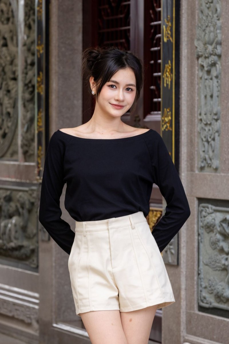 [RESTOCK] Evadne Off Shoulder Long Sleeves Top Black