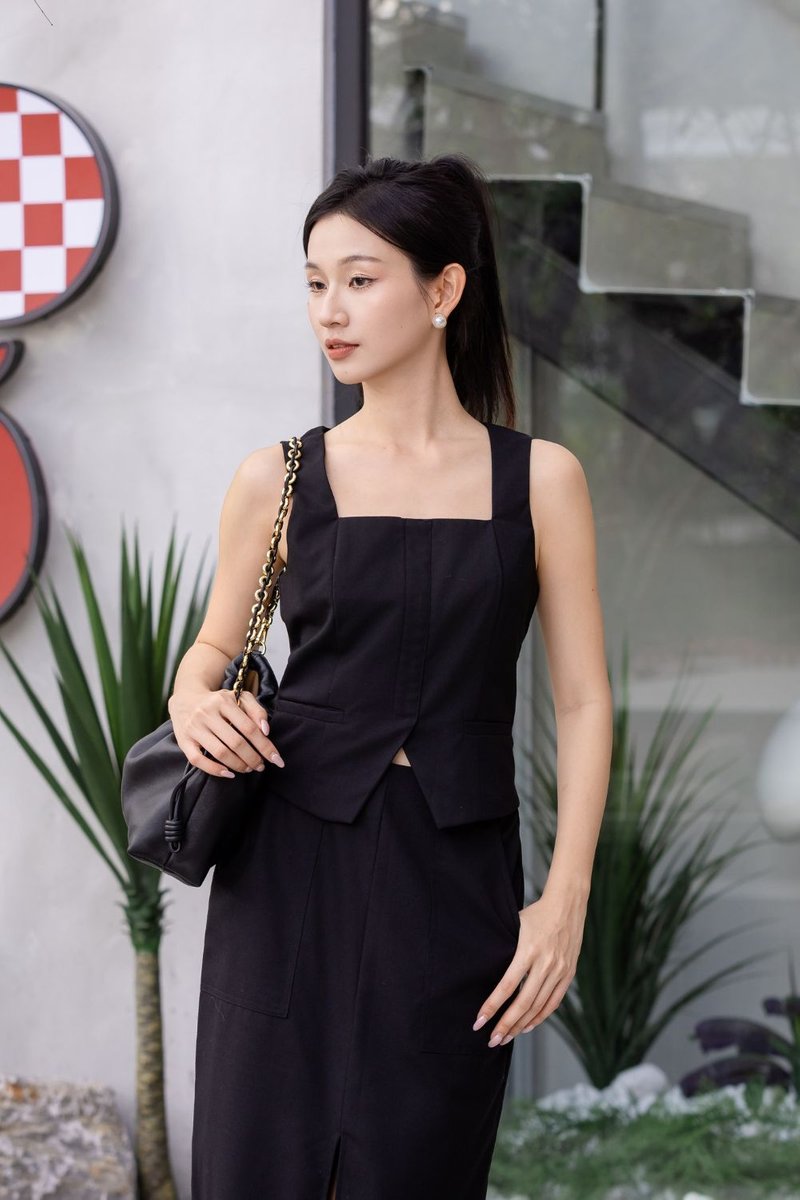 Elsinore Vest Top Black