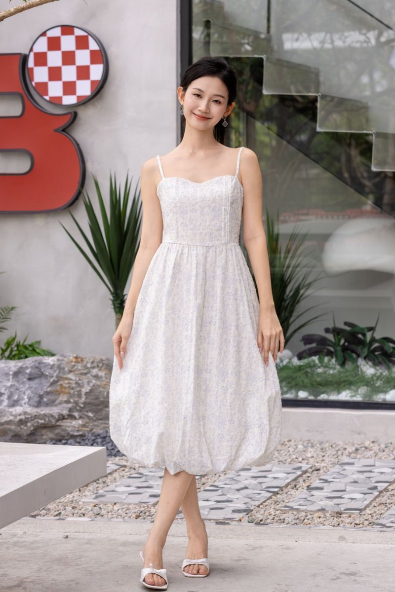 Valyrria Bubble Midi Dress Sky