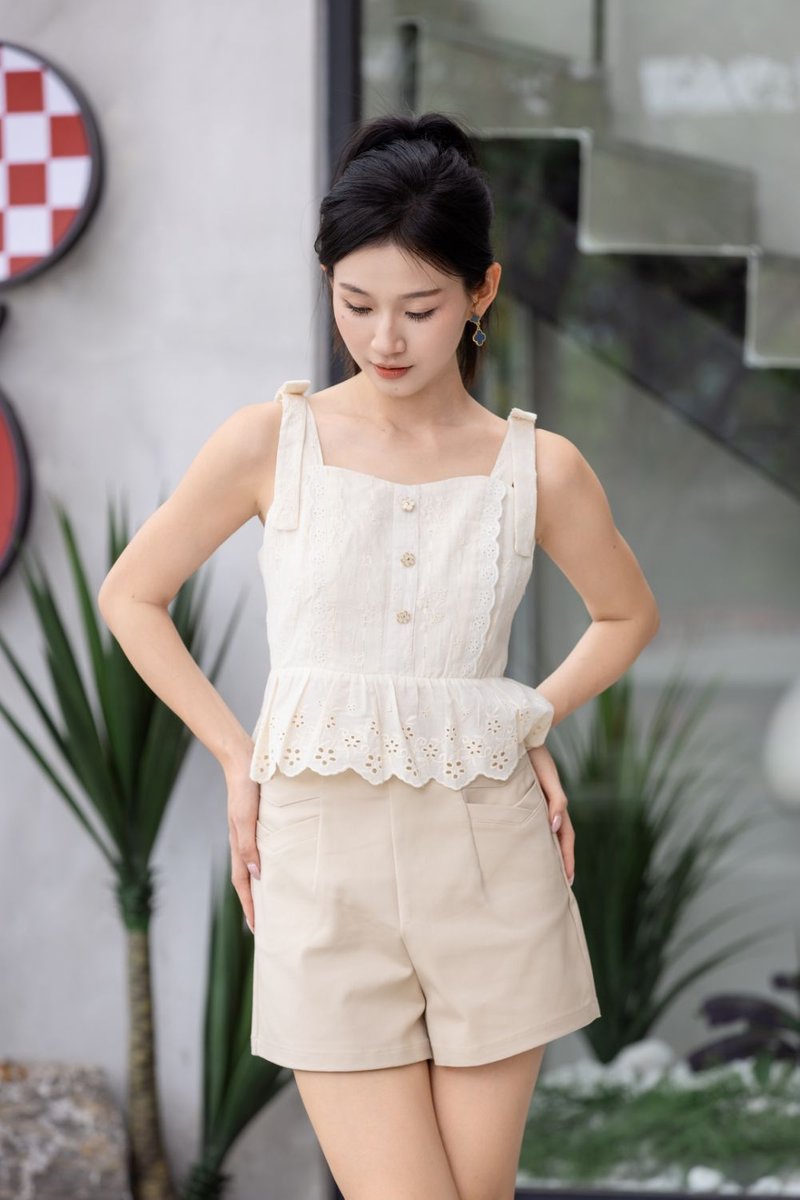 Viana Essential Shorts Cream
