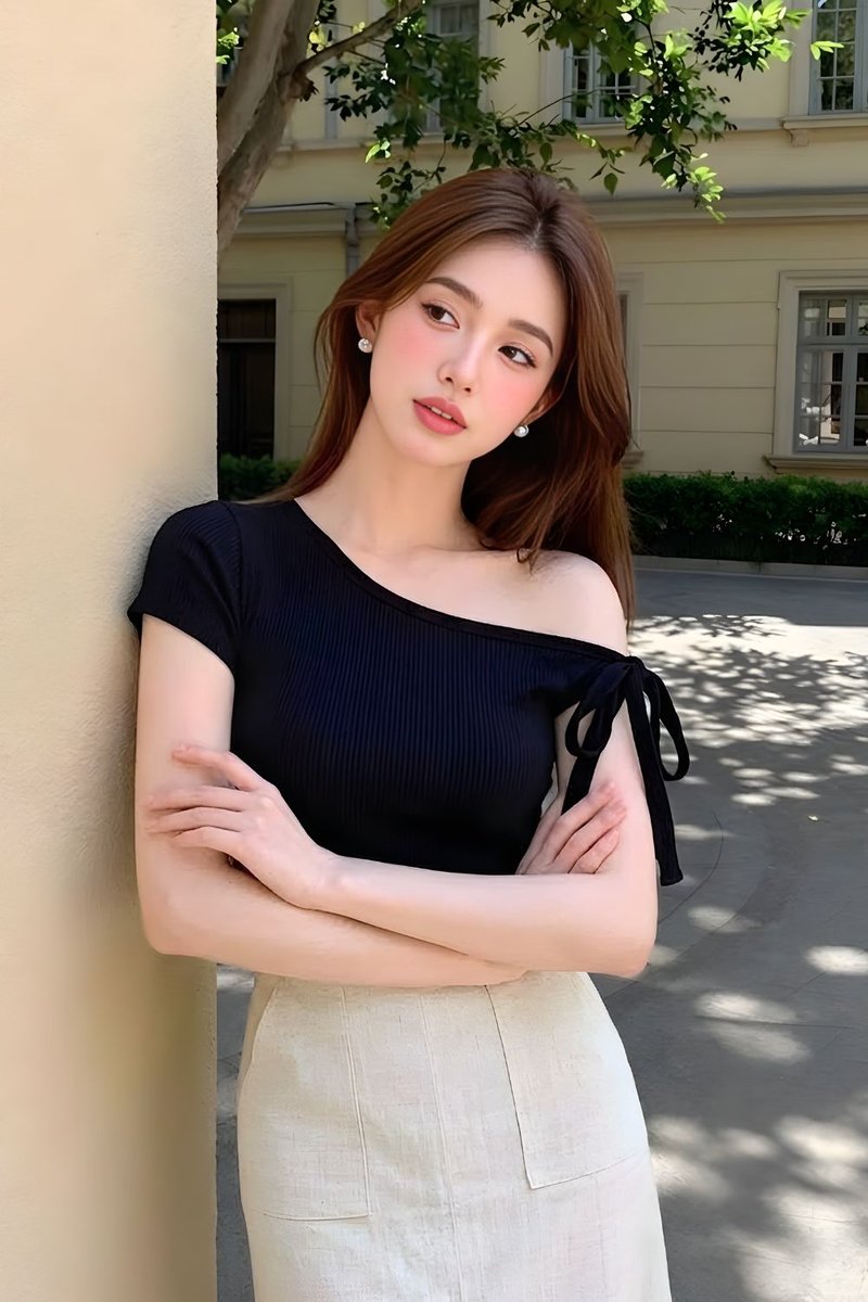 Avenelle Off Shoulder Top Black