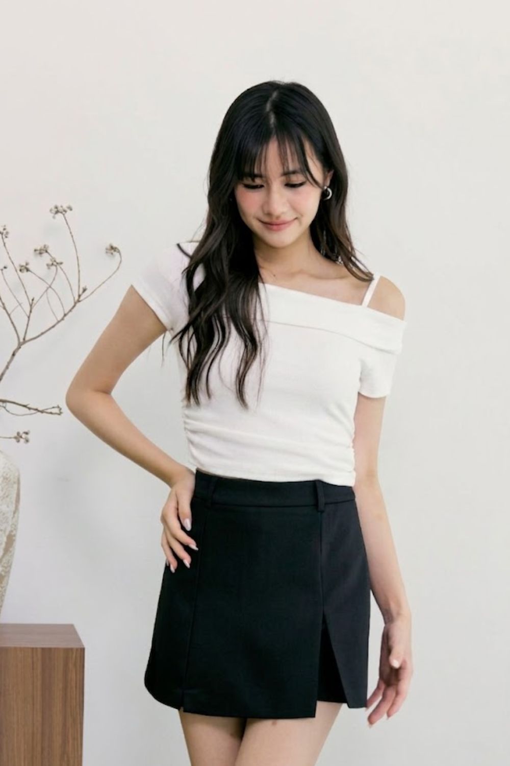 Selena Assymatric Shoulder Top Ivory