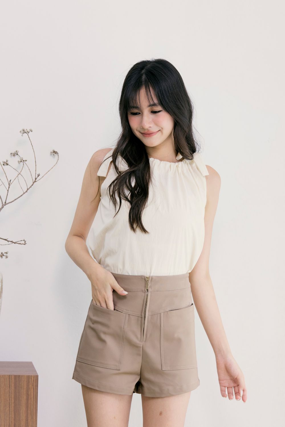Valtia Ribbon Flare Top Cream