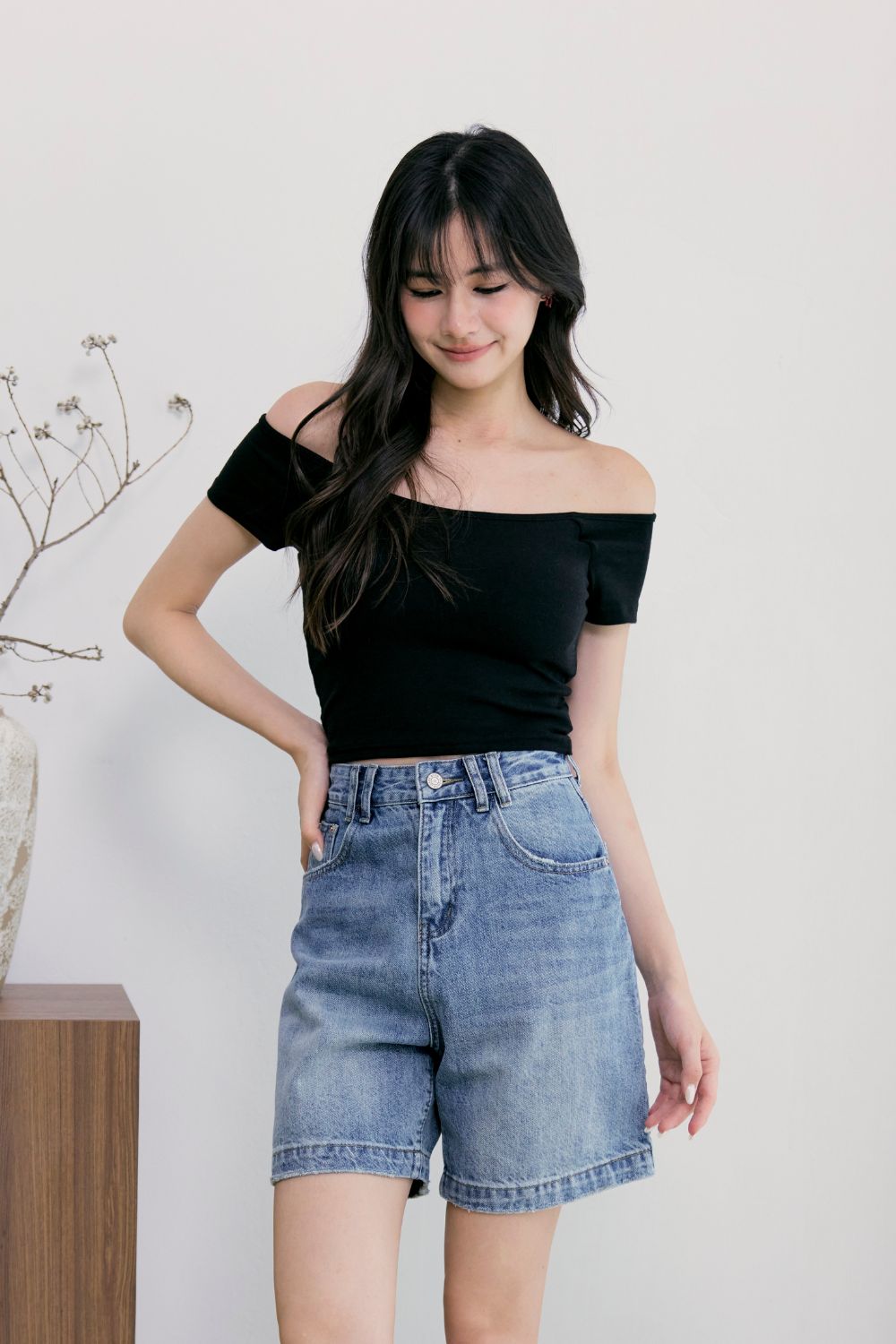 Rhiannon Thigh Length Denim Shorts Light Wash