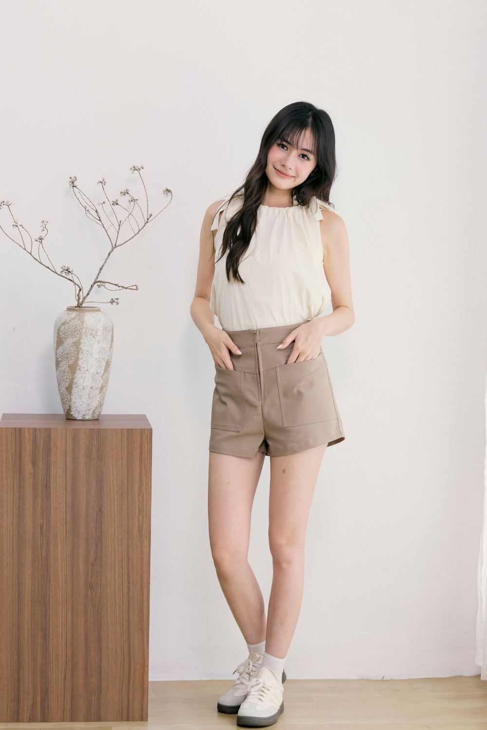 Novaelia Front Zip A Line Shorts Khaki