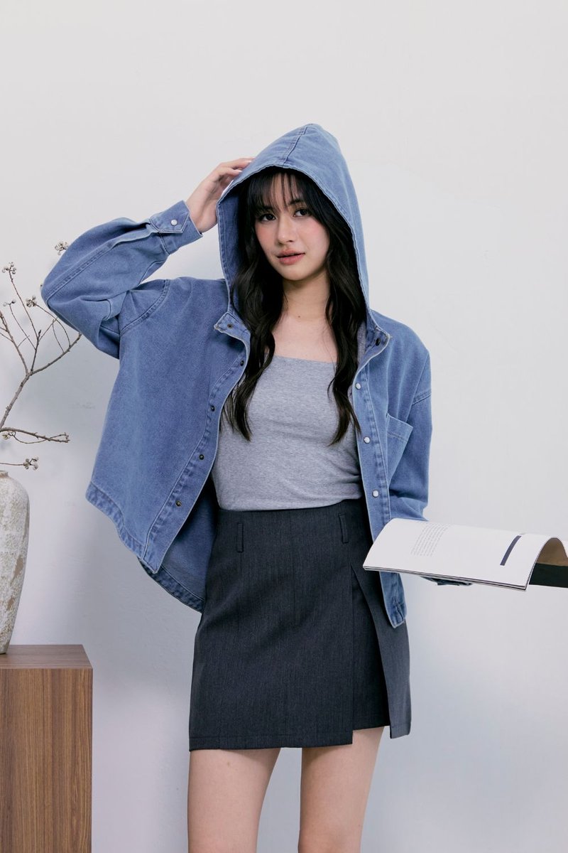 Aethra Denim Jacket Light Wash
