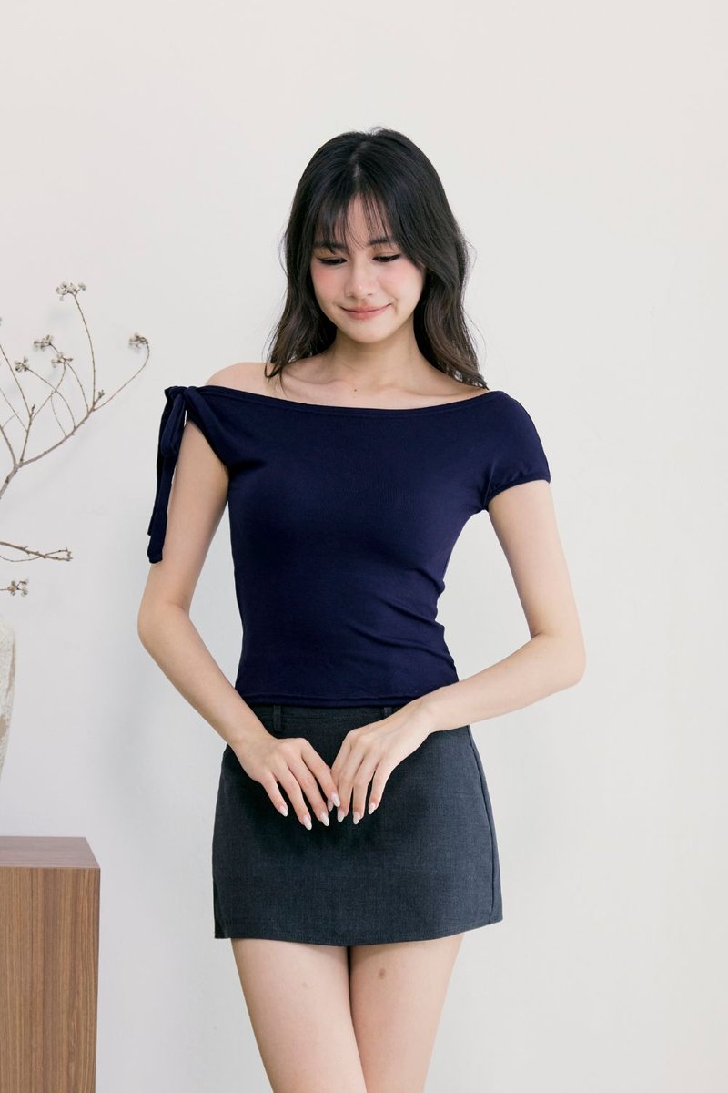 Avenelle Off Shoulder Top Midnight