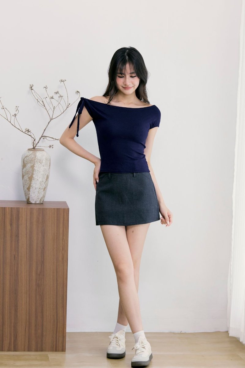Avenelle Off Shoulder Top Midnight