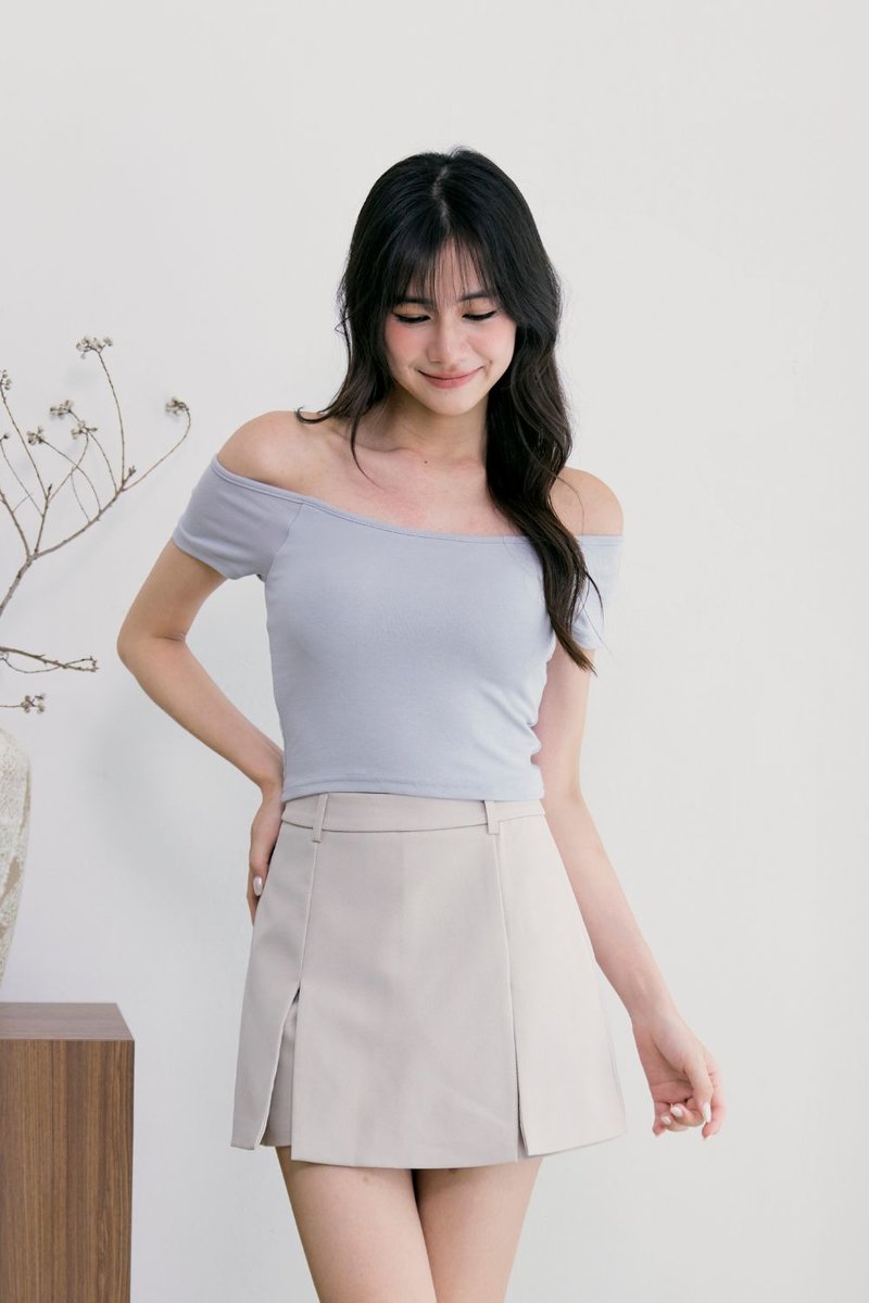 Calyvra Padded Top Sky