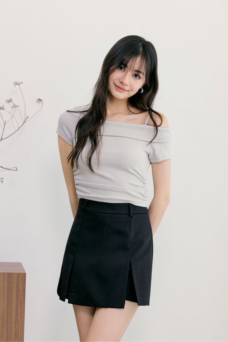 Selena Assymatric Shoulder Top Grey