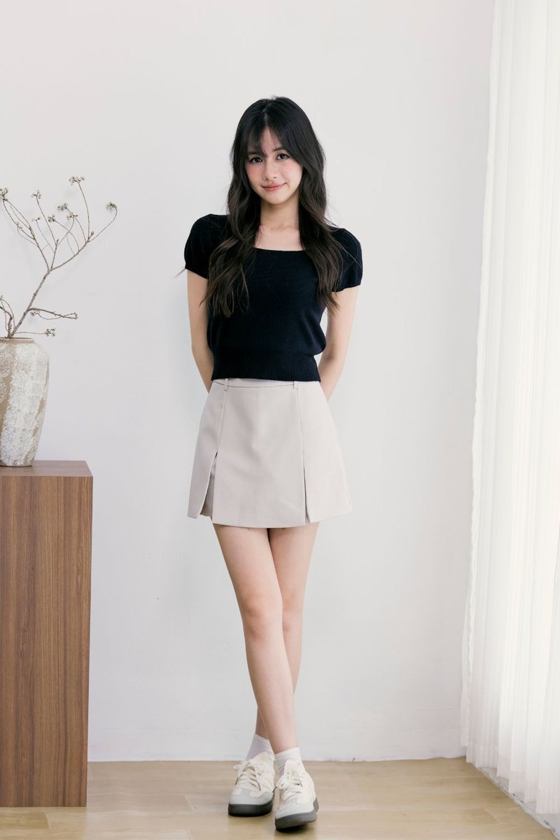 Aelune Square Neck Knit Top Black