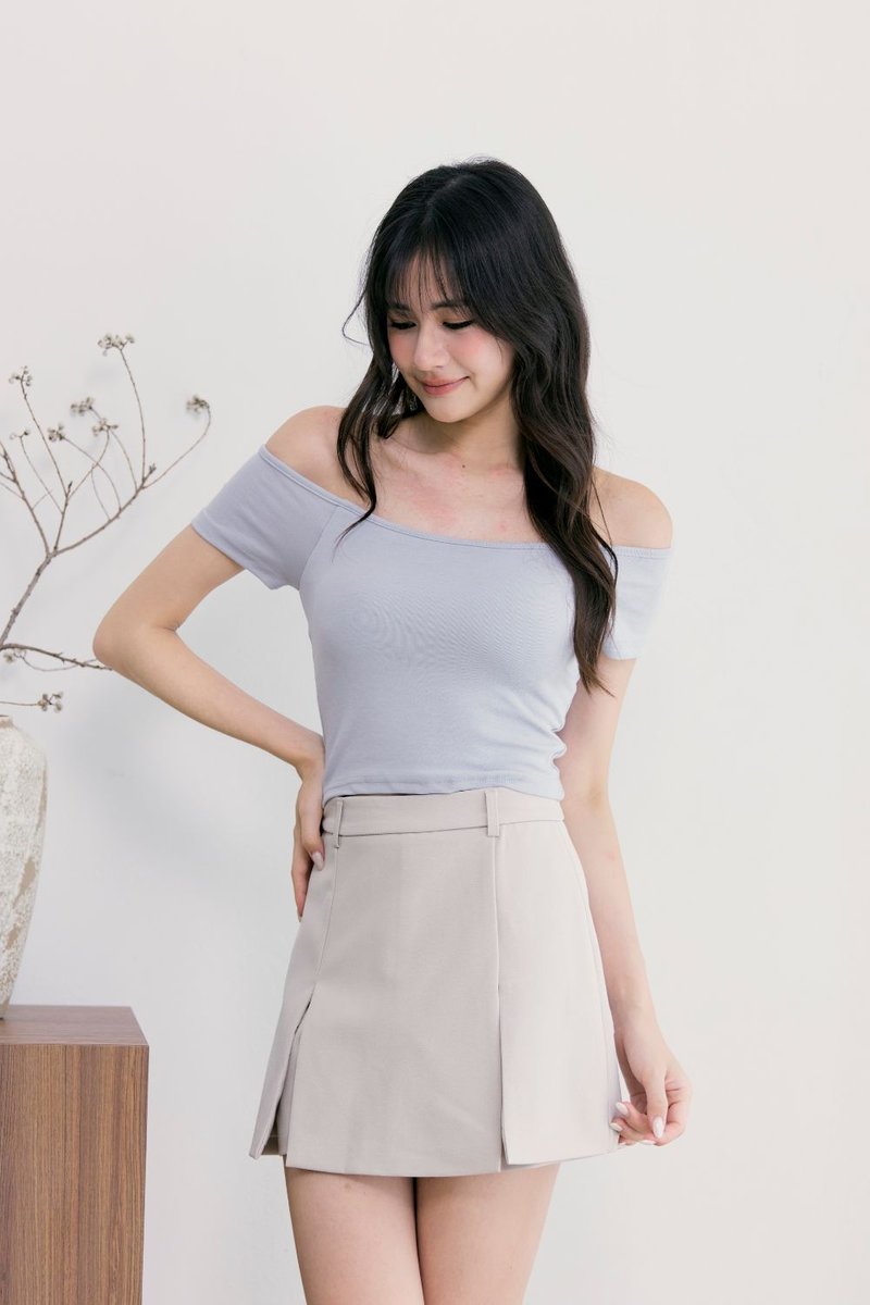 Arden Slit Skorts Cream