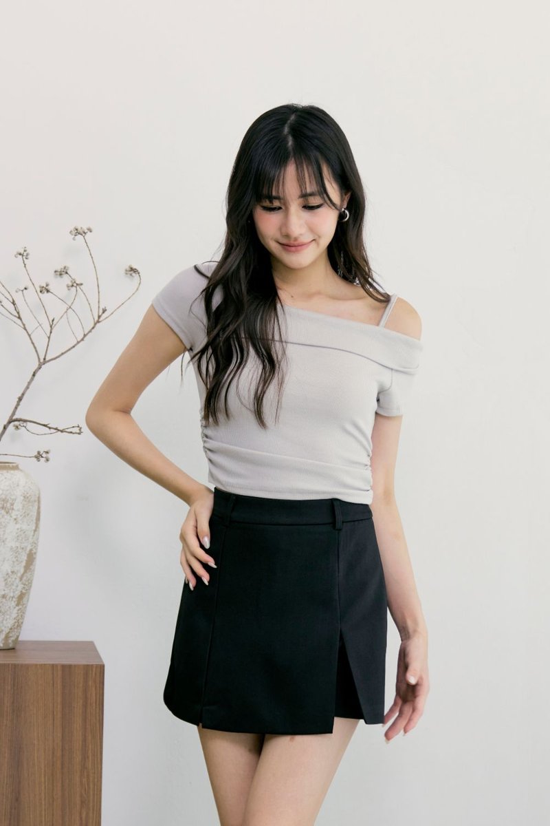Arden Slit Skorts Black