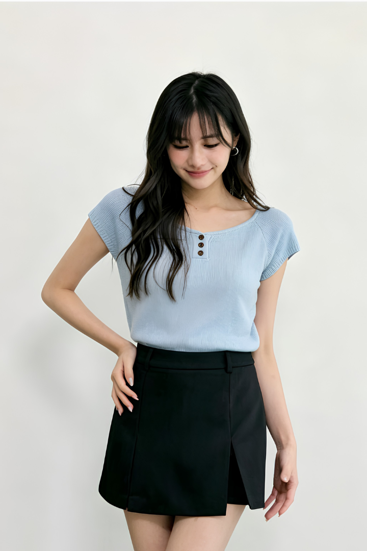 Nina Knit Top Sky