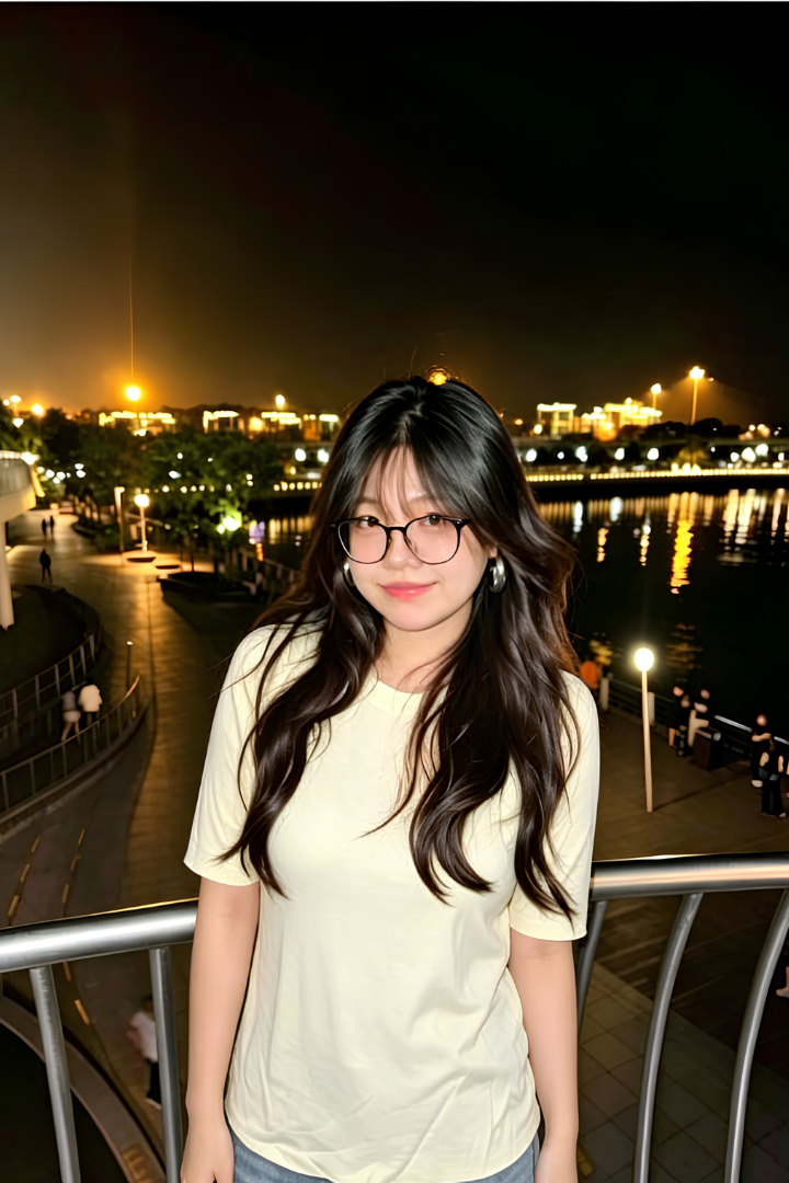 Simple Round Neck Top Cream