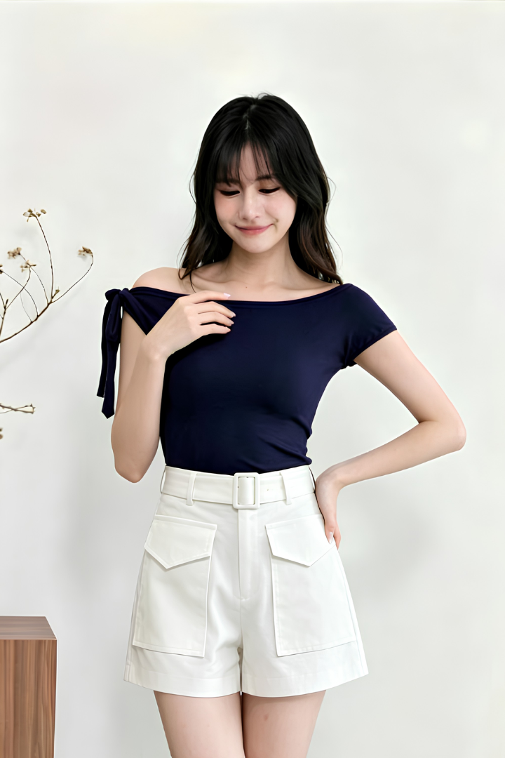 Della Front Pockets Shorts Ivory