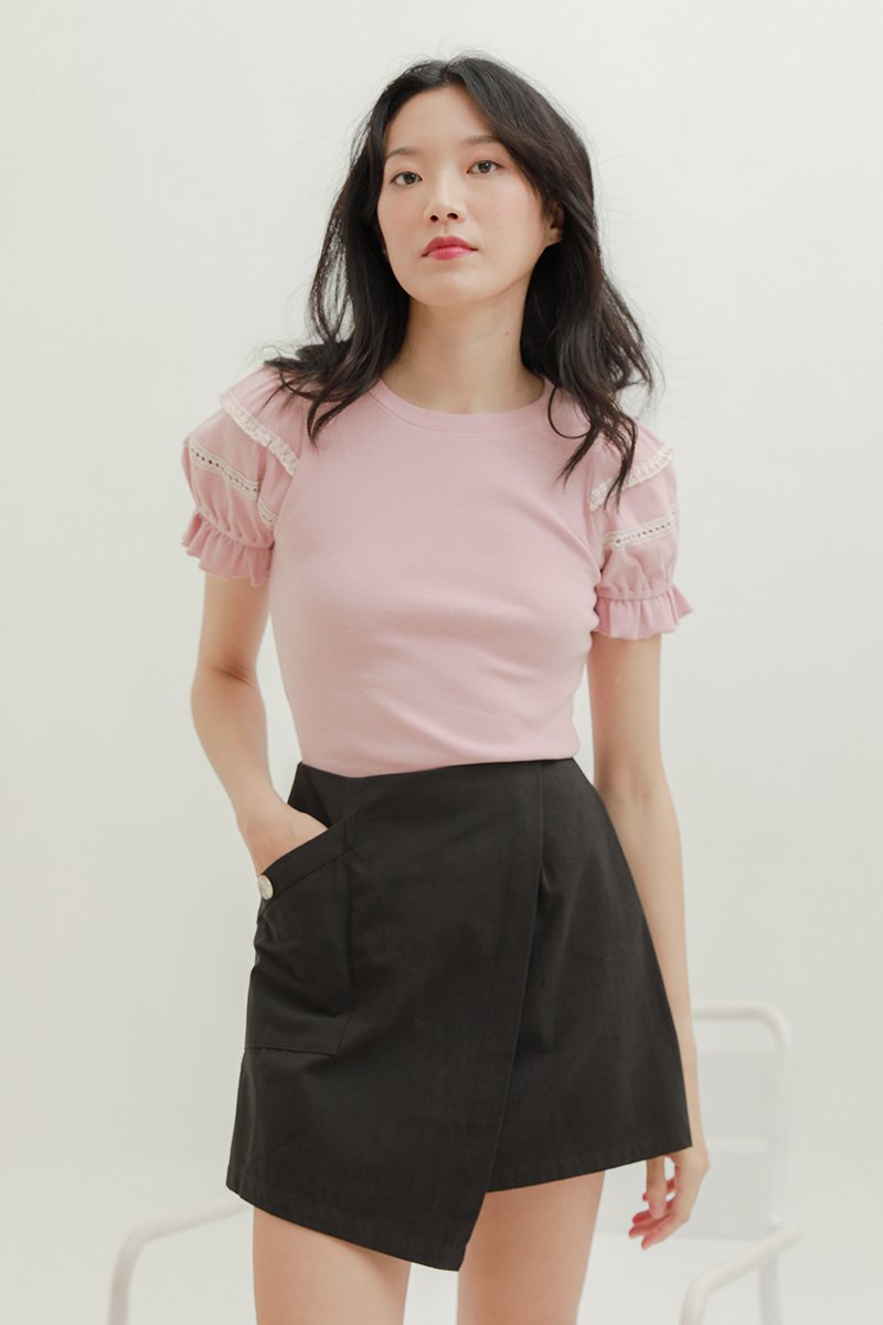 *Calliope Overlapping Front Pocket Skirt Black