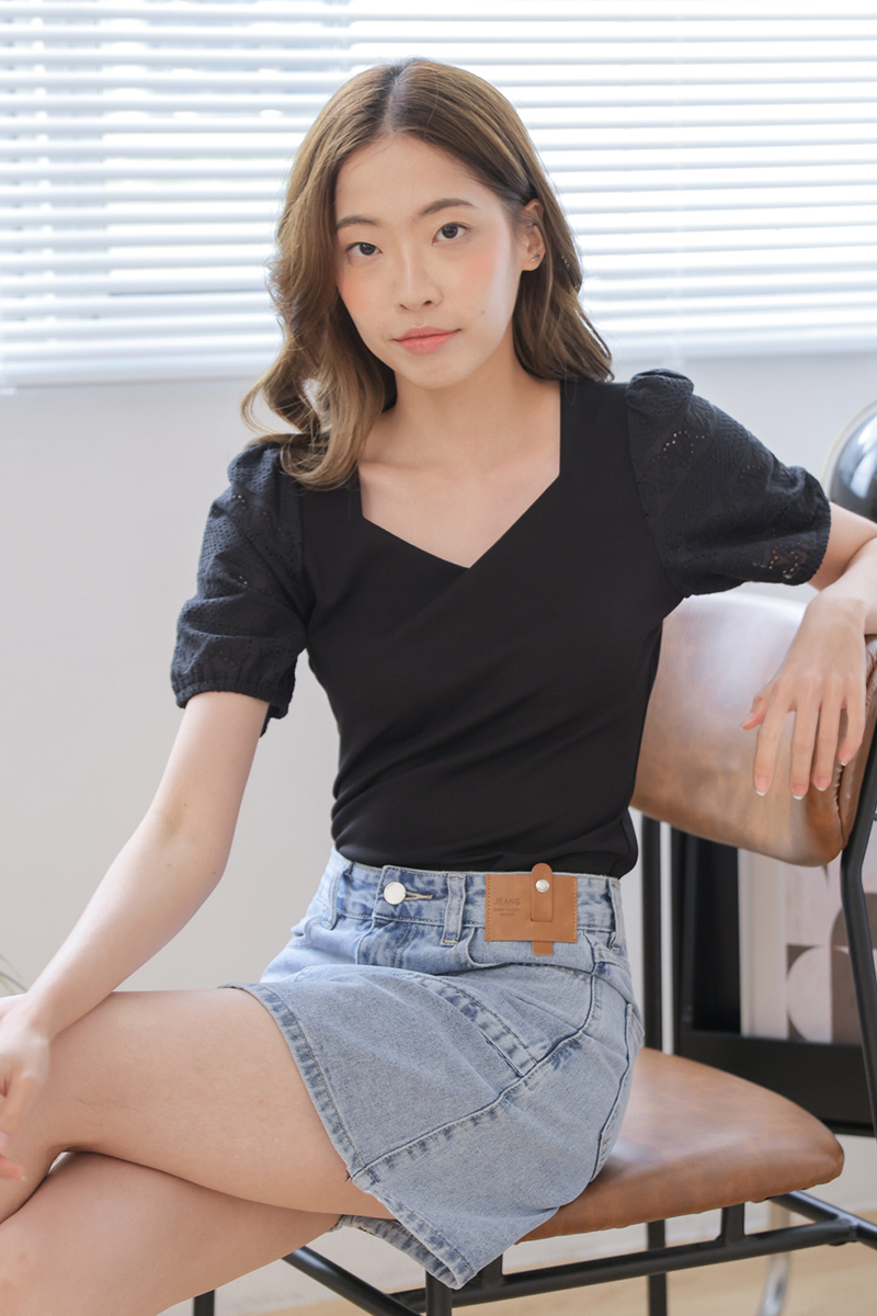 Beau Sweetheart Broderie Eyelet Top Black
