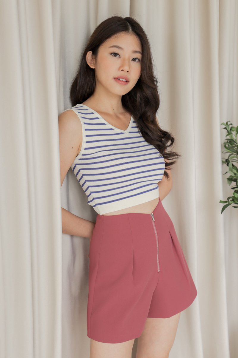 [RESTOCK] Alyvia Zipped Pleated Shorts Rouge Pink