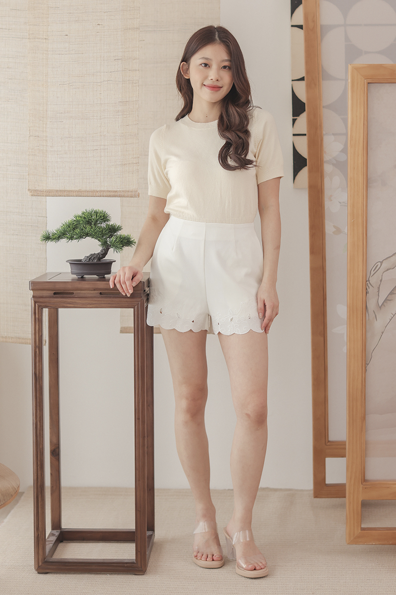 Zovy Soft Knitted Crop Top Cream