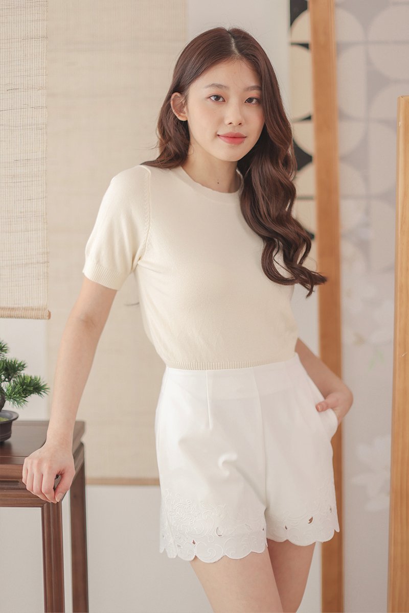 Zovy Soft Knitted Crop Top Cream