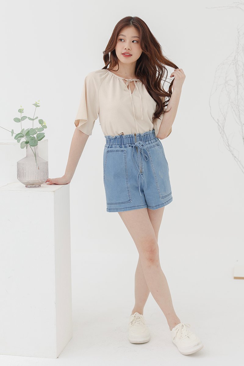 [RESTOCK] Klara Drawstring Elastic Waistband Shorts Light Wash